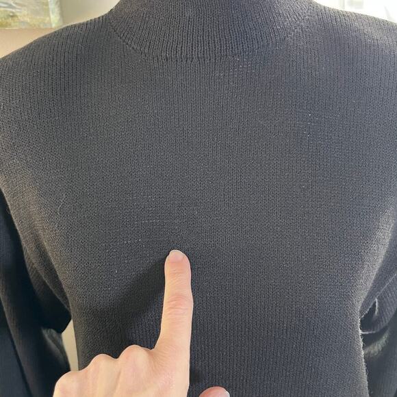 St. John Black Knit 2-Piece Set  Sweater + Skirt‎ Women’s 8 Classic - Picture 10 of 15